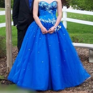 Blue Strapless Prom Ball Gown